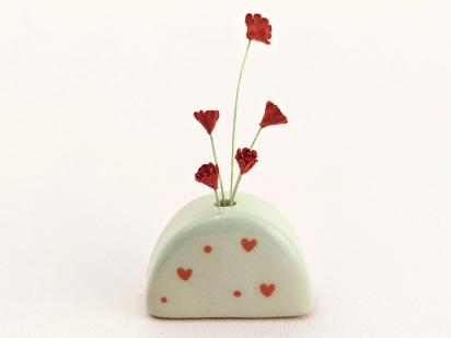 Cute handmade ceramic heart vase. Wedding favor. Cat whisker vase. Thank you gift. Tiny pottery. Small-batch, hand-painted pottery.